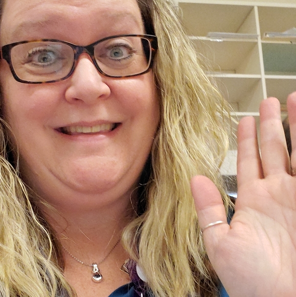 Meet your Posher, Julie - Picture 7 of 8